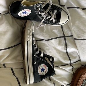 black converse